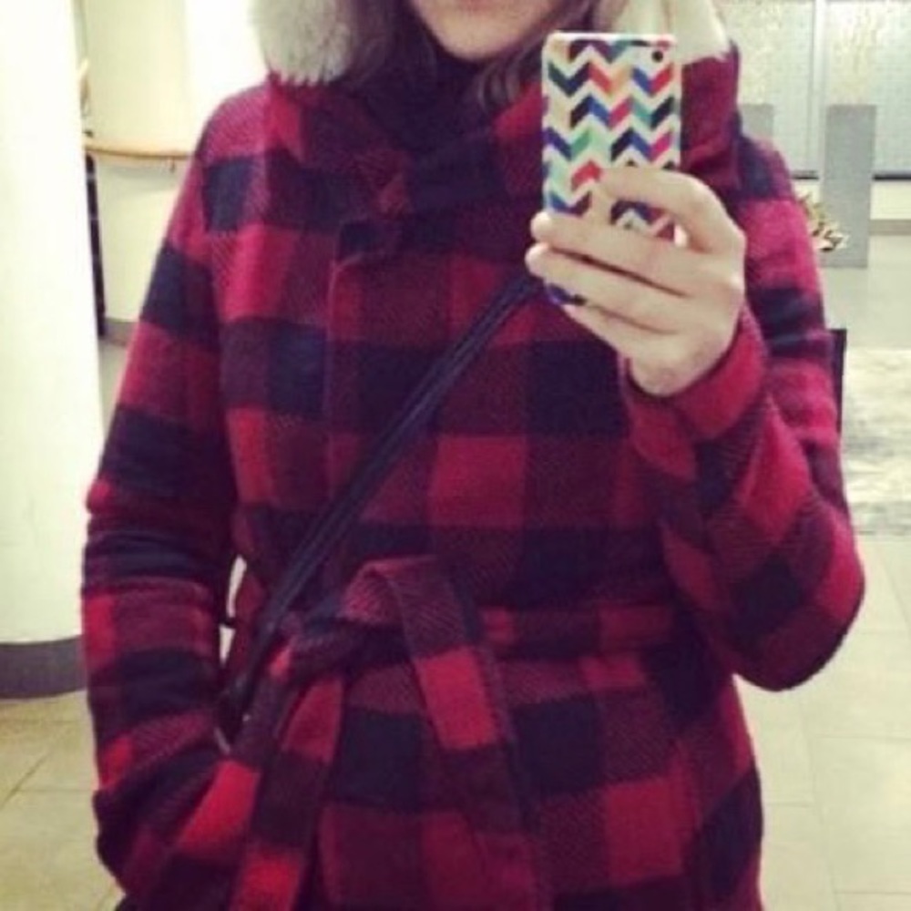 Red plaid coat - Picture 3 of 3